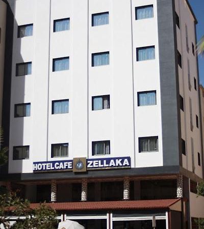 Zellaka Hotel & Cafe クーリブカ エクステリア 写真