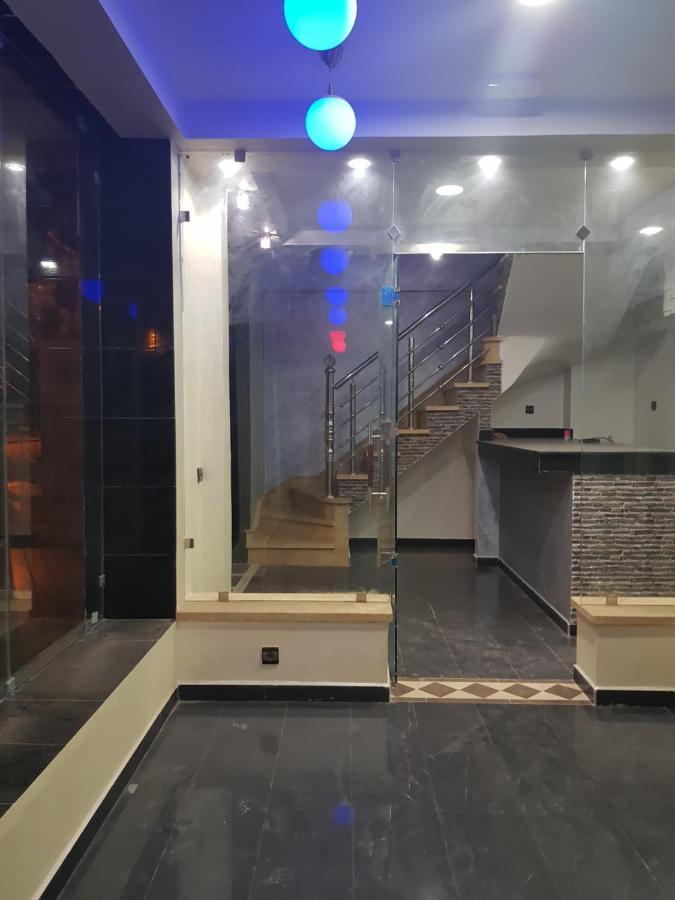 Zellaka Hotel & Cafe クーリブカ エクステリア 写真